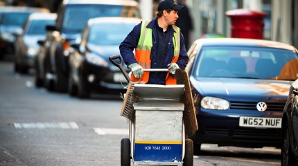 Coronavirus has shown us that risks to workers are everywhere, including the risk of air pollution to the health of outdoor workers